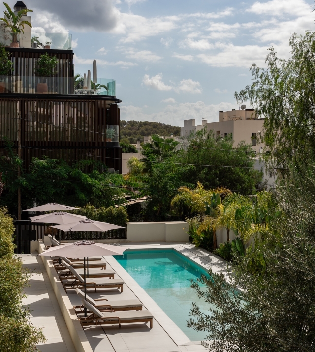 Resa Estates 3 slaapkamers Talamanca te koop sale Ibiza pool far.jpg